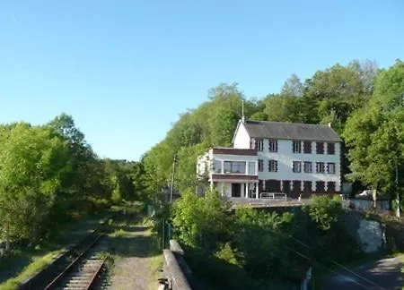 Hébergement de vacances De Groupe Du Viaduc Des Fades *