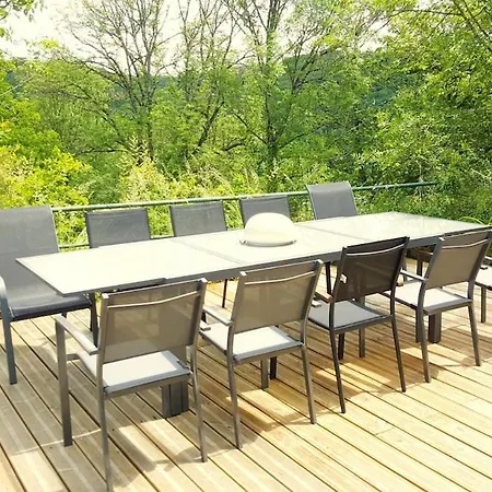 Hébergement de vacances De Groupe Du Viaduc Des Fades Les Ancizes-Comps